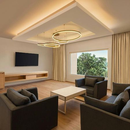 Courtyard By Marriott Tiruchirappalli ภายนอก รูปภาพ