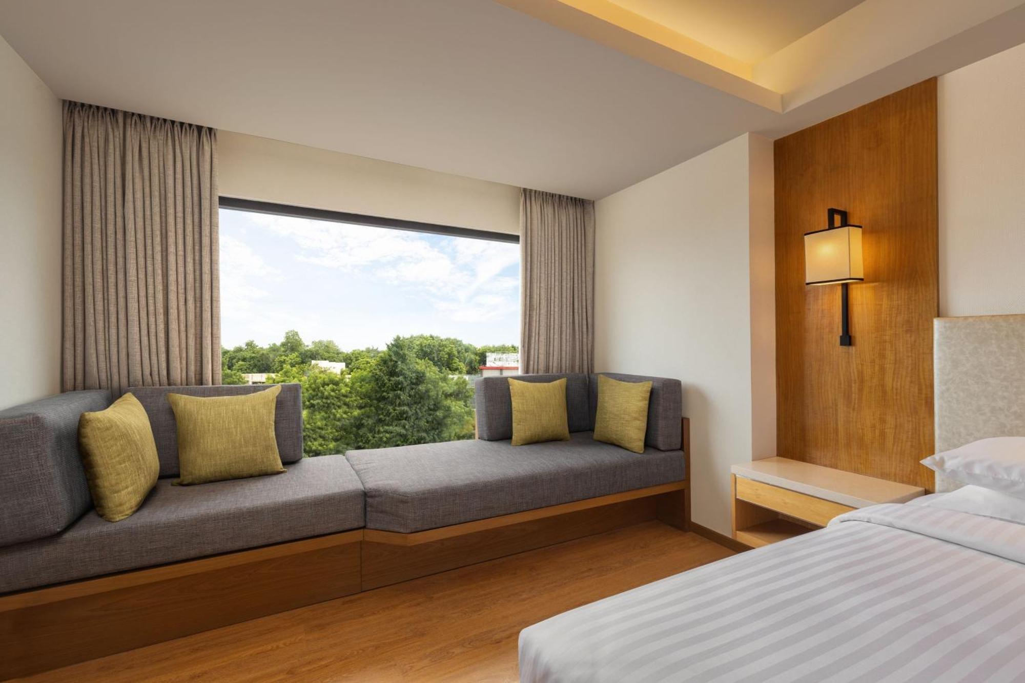 Courtyard By Marriott Tiruchirappalli ภายนอก รูปภาพ